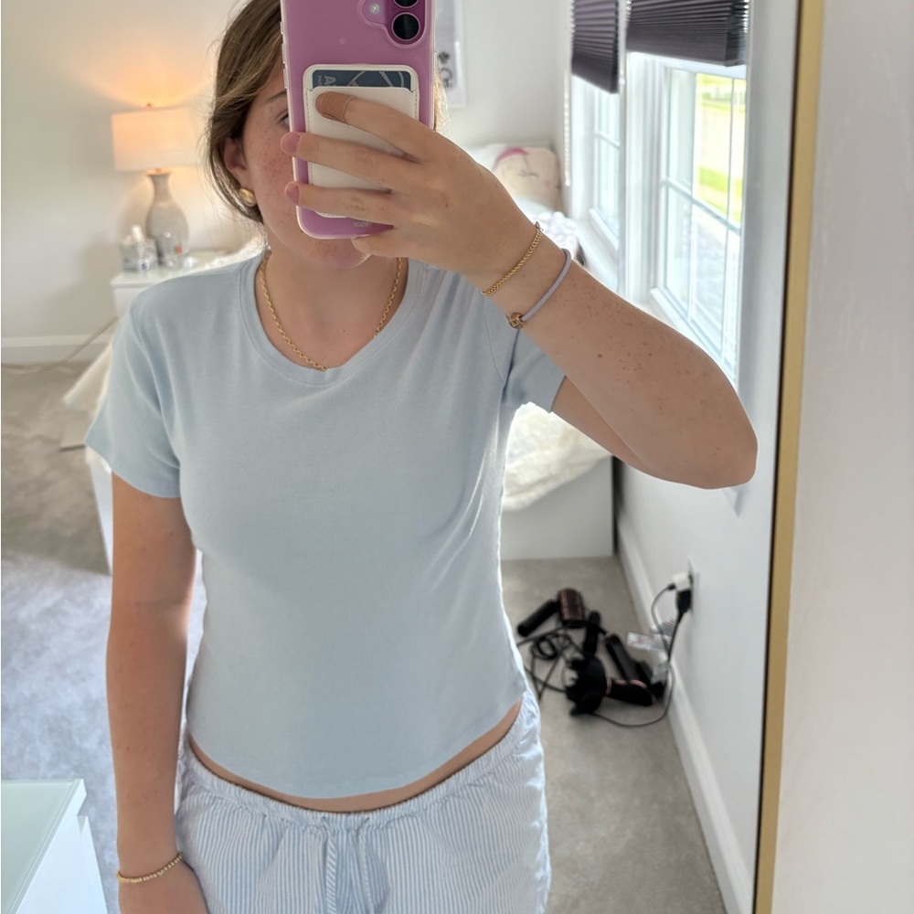 Brandy Melville baby tee